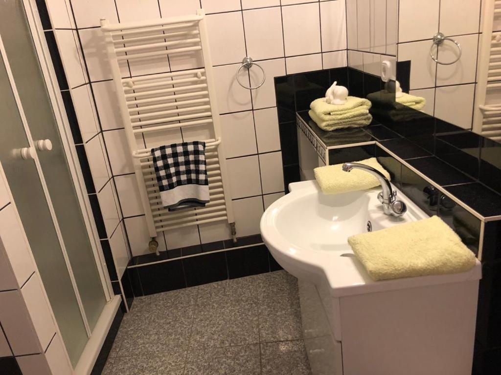 Fewo Blankenese Im Haus Luehegarten Grünendeich Exteriér fotografie